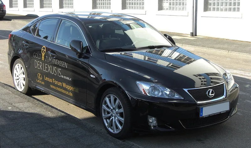 Lexus IS