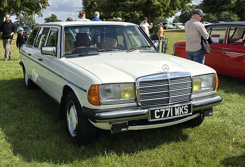 Mercedes-Benz 300D